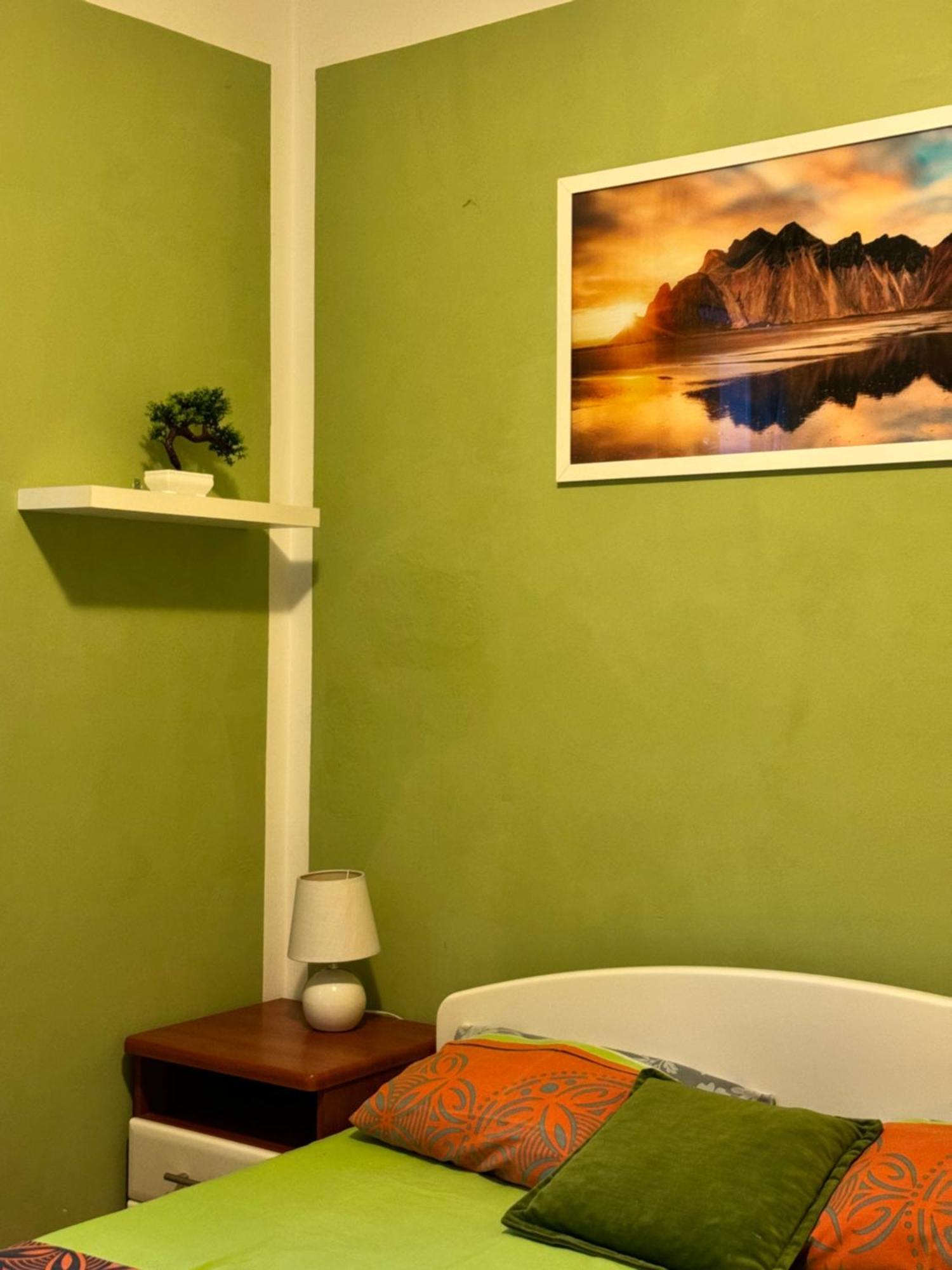 Carine Garden Apartment Risan Bagian luar foto