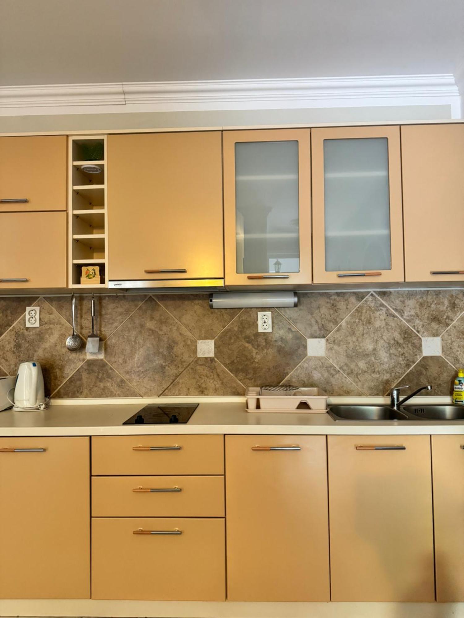 Carine Garden Apartment Risan Bagian luar foto