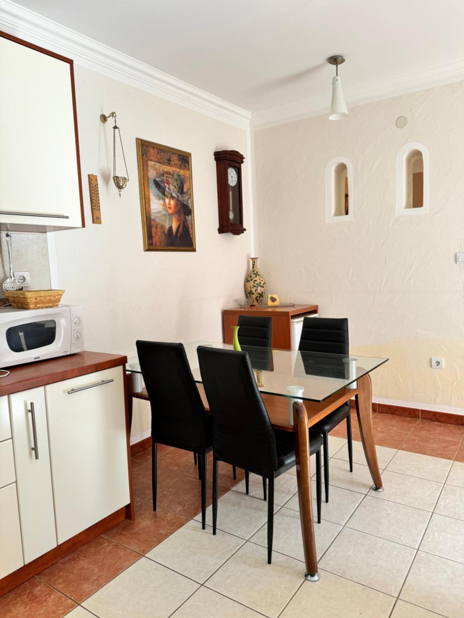Carine Garden Apartment Risan Bagian luar foto